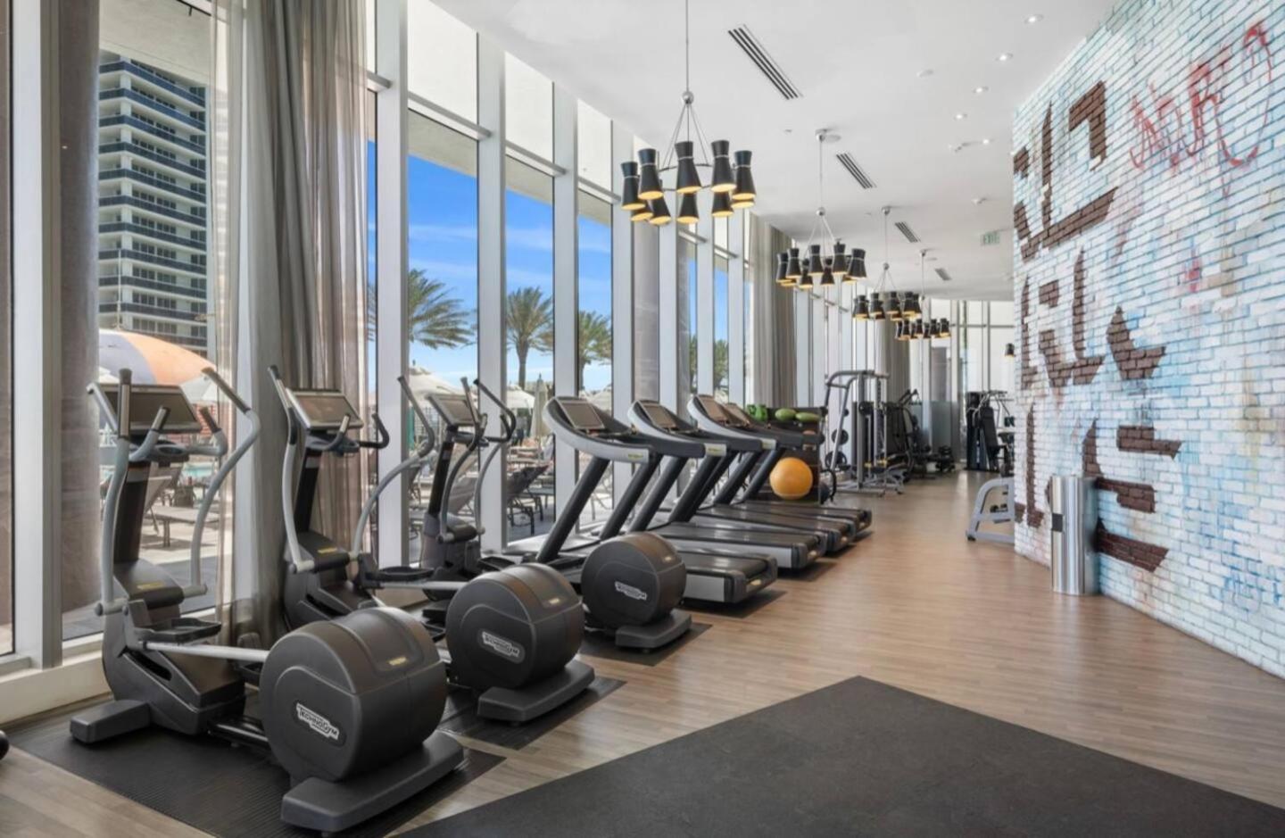 Wonderful 2/2 Condo W Ocean View At Hyde Beach ハリウッド エクステリア 写真